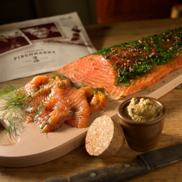 Präsent Nordischer Gravedlachs 1000g mit Senf-Dill-Sauce 250g